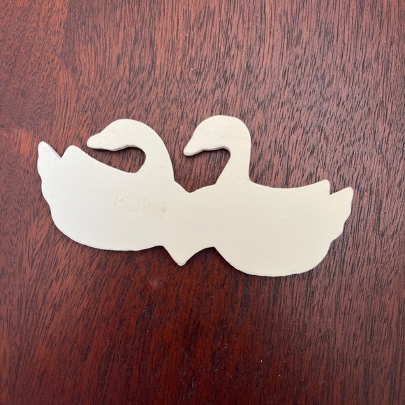 Lot of vintage cottagecore/grandmillenial style decor pieces- hearts & geese - Picture 6 of 8
